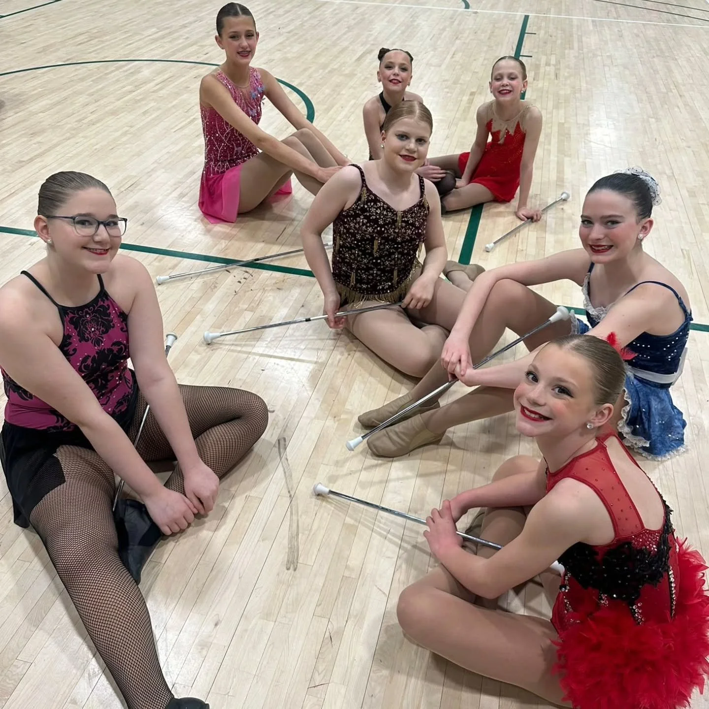 Sometimes it's the little moments behind the scenes where the most lasting memories are made!  Congratulations on an amazing weekend at the 2026 Provincial Championships 🌾 and Queen City Classic! 👑 @trilogytwirlingteam @phoenixbaton @sobgtwirling @