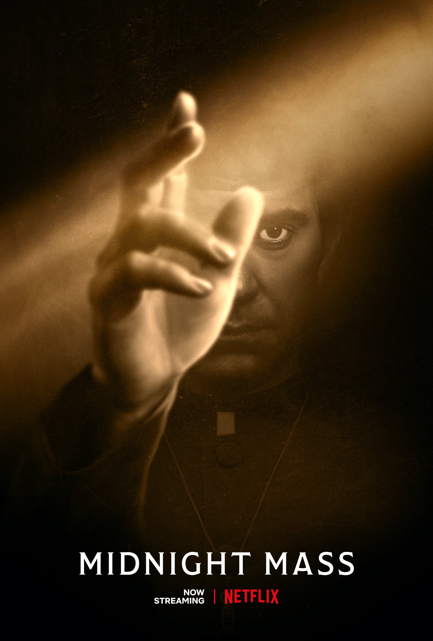 EN-US_MidnightMass_Character_Father_Paul_Vertical_27x40_RGB_POST.jpg