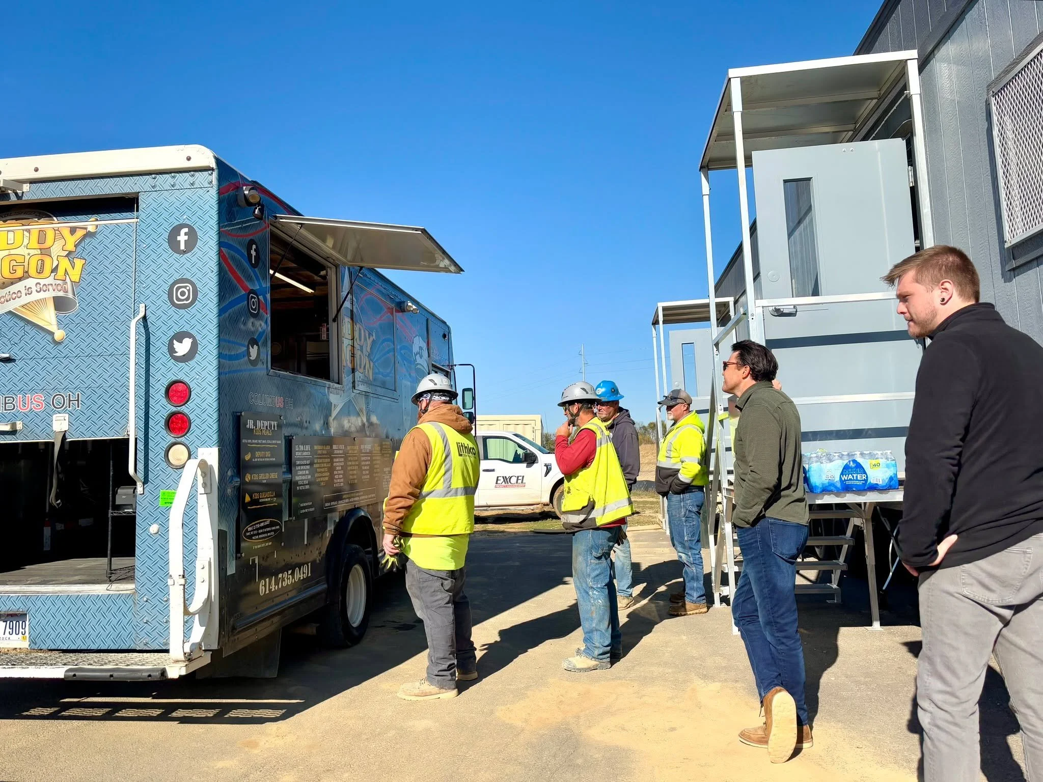 Good food, great people, and an even better team! 💪

Earlier this week, we hosted a team appreciation lunch at one of our sites in Lockbourne, OH, with Paddy Wagon providing some well-deserved meals! We wanted to extend a huge thank you to our offic