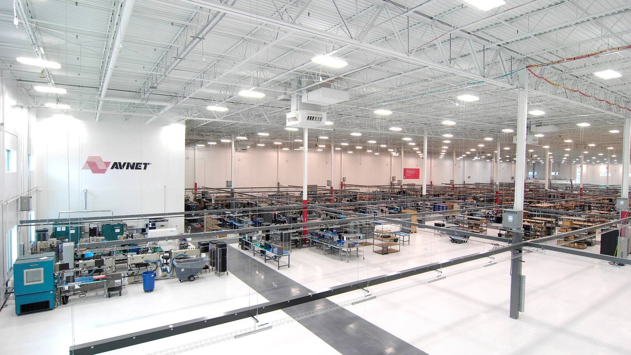 Manufacturing companies don&rsquo;t need a builder who just &ldquo;puts up a building.&rdquo; They need a partner who understands how the building affects production. At EXXCEL, this is how we work with manufacturers:

&bull; We start by understandin