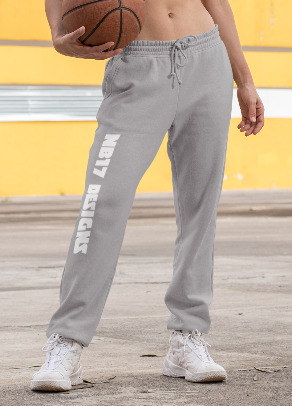 Sweatpants Gray.png