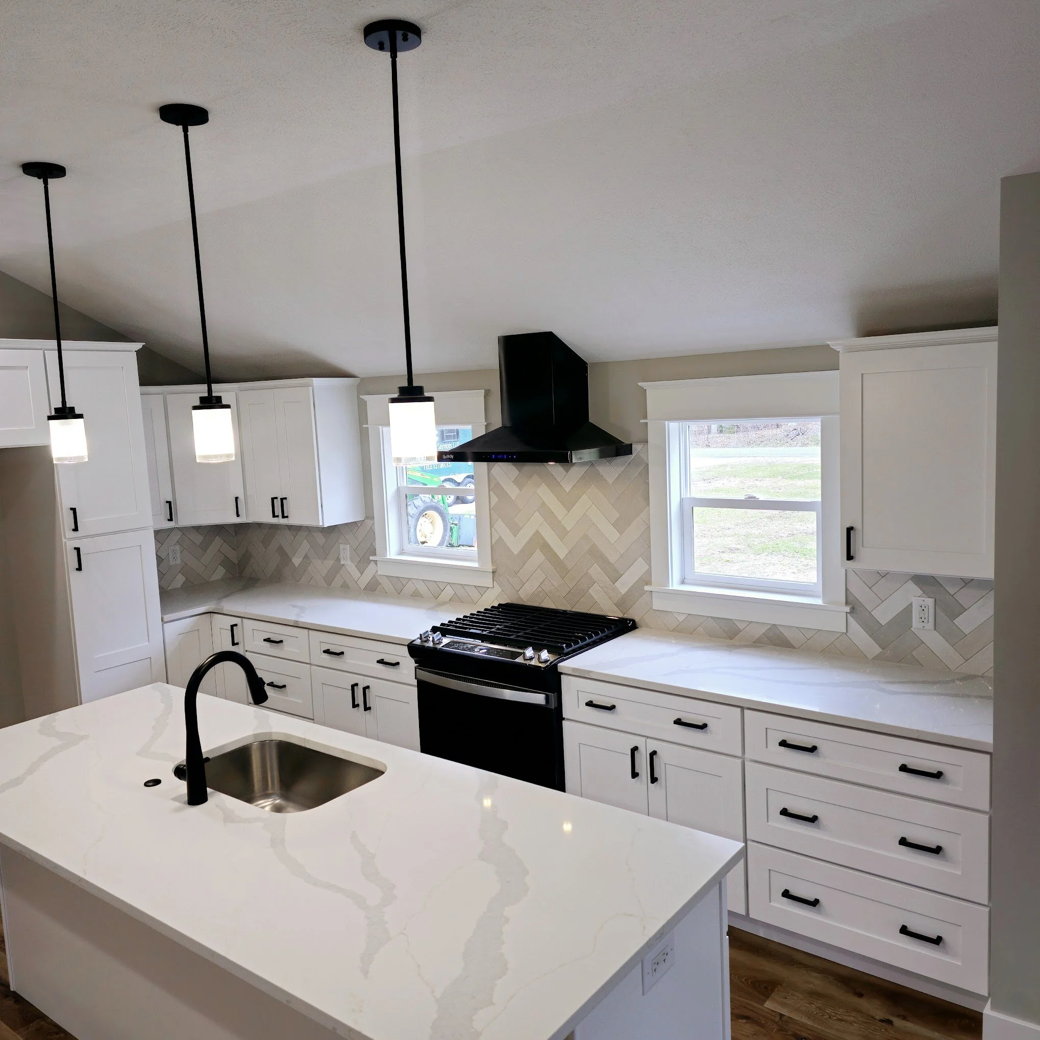 kitchen1.jpg