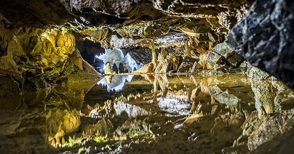 cheddar-caves-gorge-lrg-1.jpg