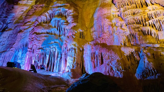 cheddar-caves-l.jpg