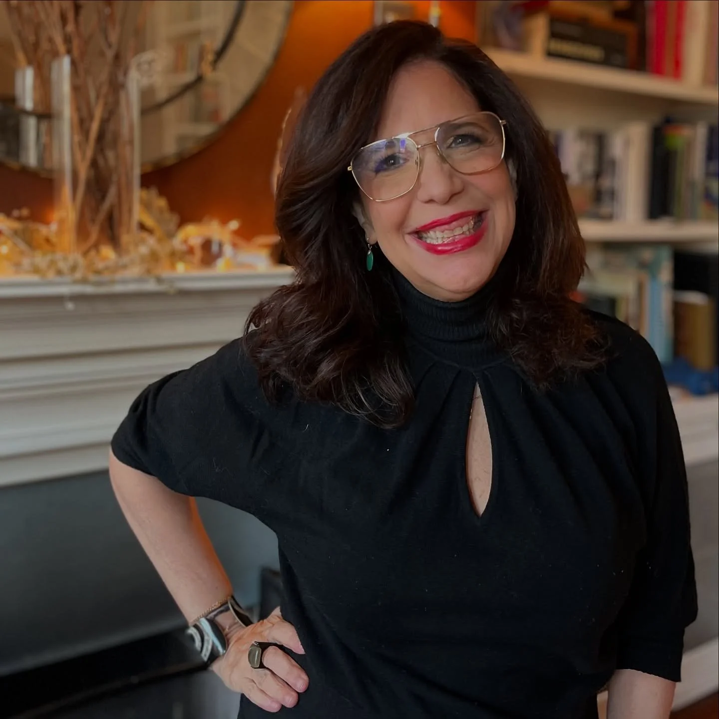 Super grateful for living my best life! Who knew that getting a divorce would not only inspire my latest film project @swipe.nyc but would also birth my wellness platform @divorceedoula ! It just shows you... great inspiration can come from grief and