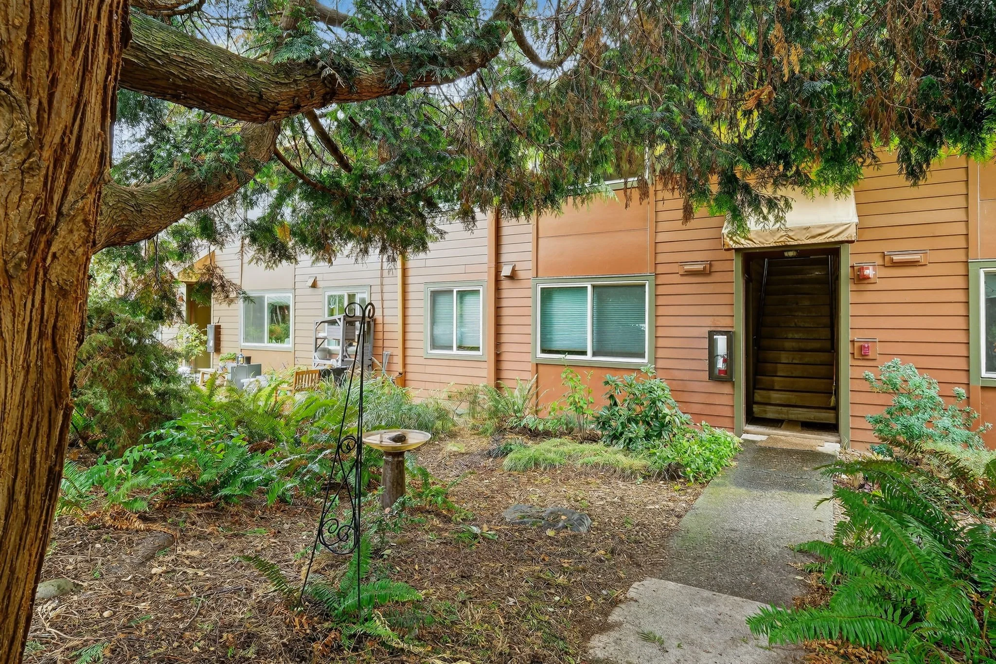 4653 NE KILLINGSWORTH ST #27