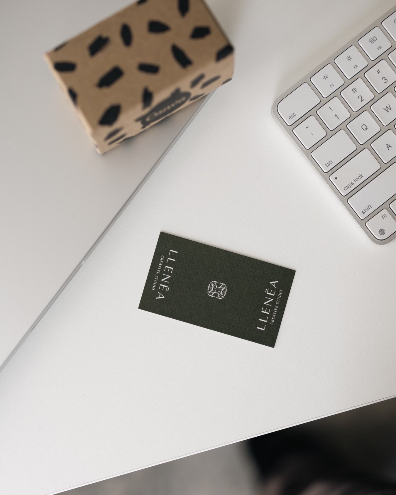 Got my rebranded business cards in 😍

I once got told that business cards aren&rsquo;t relevant anymore&hellip; I hardly agree. I find that they are still useful as a quick handout at your next photoshoot, networking event, or client meeting.

What 