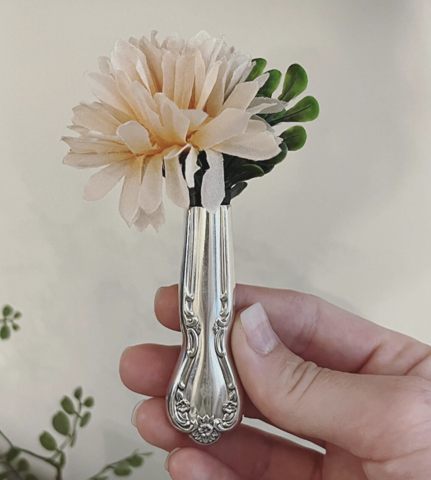 Knife Handle Bud Vase Vent Clip