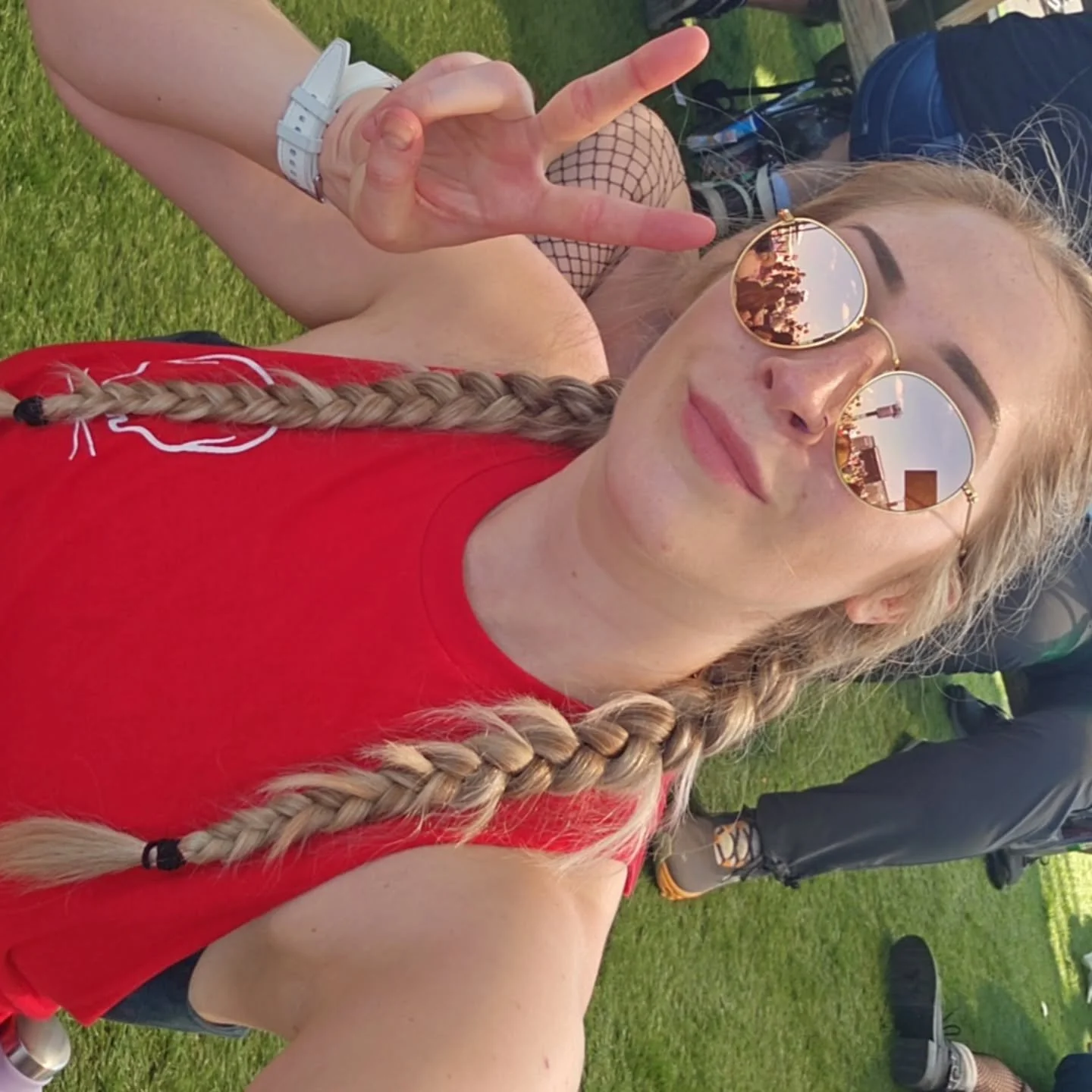 Hey everyone! After lots of thought and plenty of you asking, I've decided to open up some Saturday availability! Woooo! ✨️😎 

So here's the deal-
Enough clients have asked if I would consider working Saturdays again at any point, and with rising co