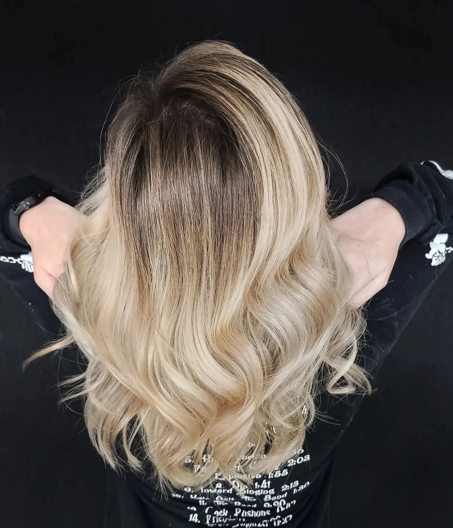 Swipe to the right to see before on this color correction!

Hair by Danielle 

Click the link below to book 👇👇👇 

https://www.vagaro.com/sebeautybar 

. 

&nbsp; #sterlingextensions #sebeautybar #astoriaoregon #pnwsalon #pnwstylist #astoriaoregonh