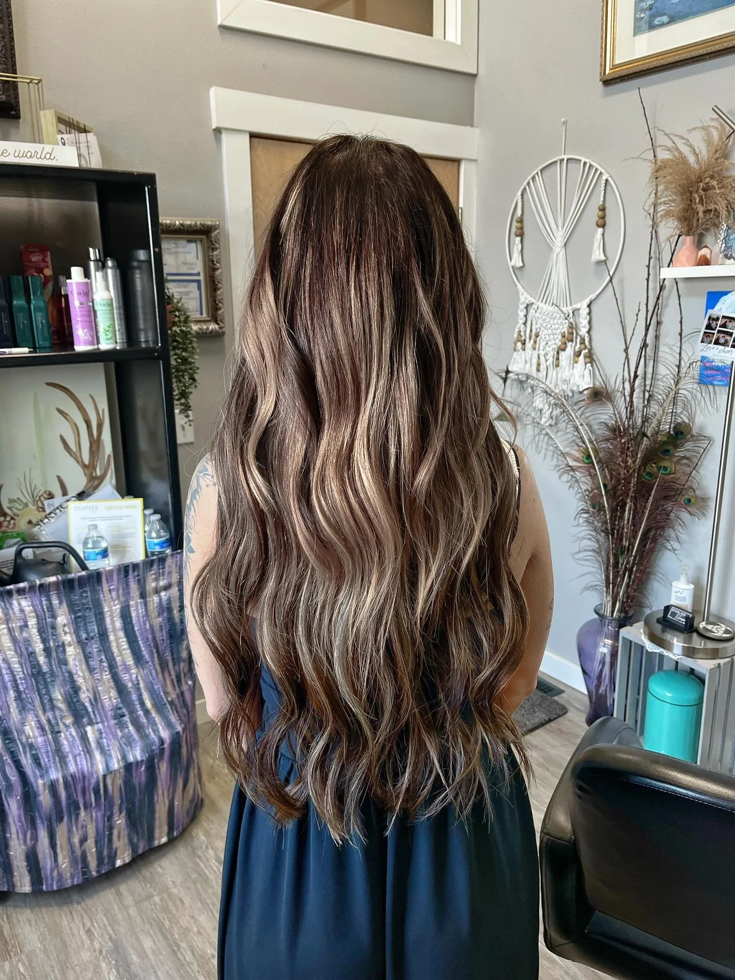 || Swipe to see her before ||
.
2 Rows of 22&rdquo; NBR Hair Extensions! Hair extensions are not only for short hair or to help thinning hair. Hair extensions can give you that extra confidence and enhance the hair you already have! 
.
If you have be