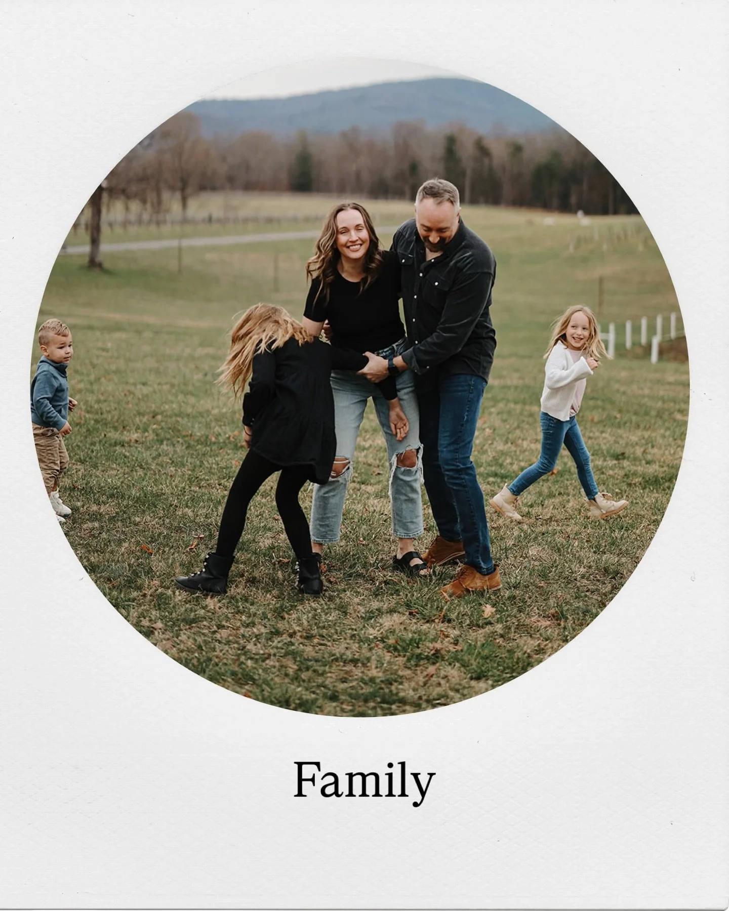 Family mini sessions are not just quick photos!
They&rsquo;re about meaningful moments that stay with you for years.

Why are they worth it?

✨ Preserve time - children grow so fast, and these moments won&rsquo;t come back
✨ Real emotions - laughter,