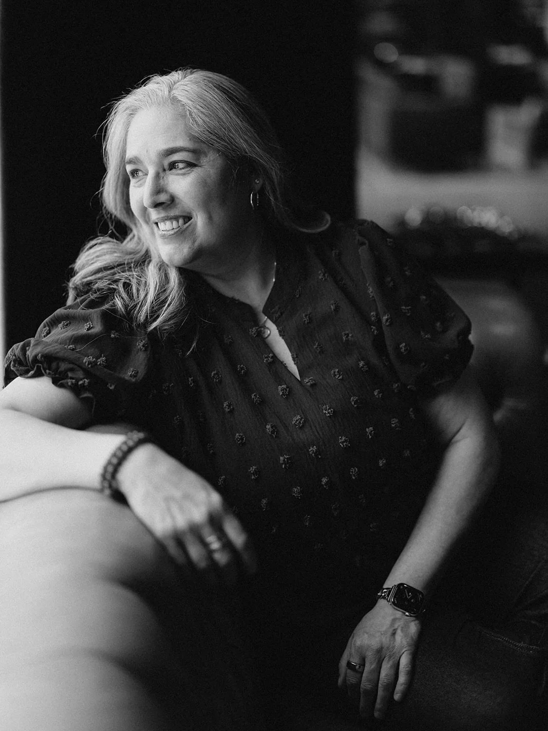 Danielle&hearts;️
There are women whose depth you can feel at first glance.
A calm confidence, clarity, inner strength, and a path already walked.

During the shoot, I wanted to capture not just her image, but this very state - calmness, presence, an