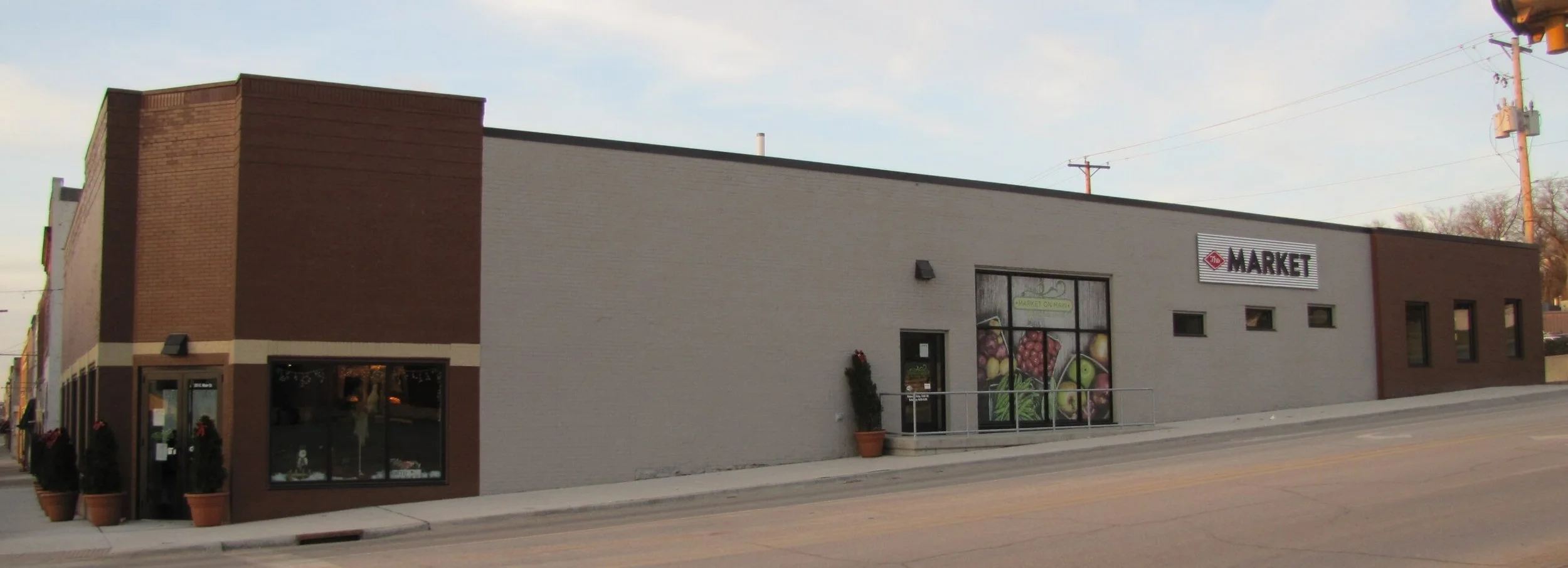 Market on Main in Ottumwa_1.JPG