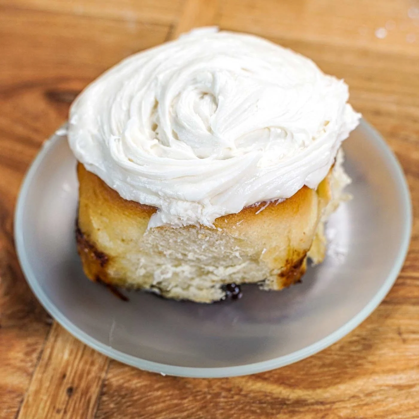 Cream-Cheese-Cinn-Roll-single-2.jpg