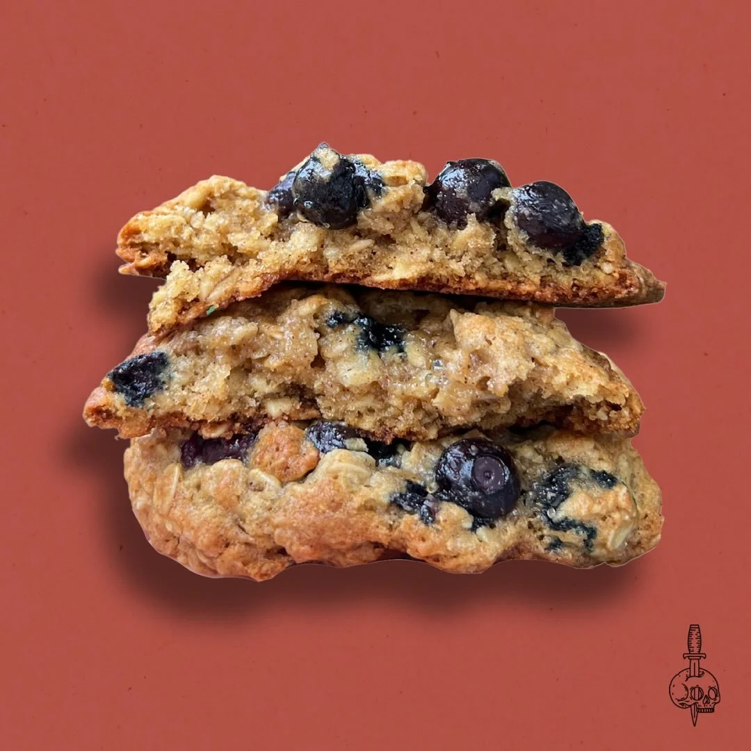 ⚔️ BLUEBERRY SPICED OATMEAL CHUNKIES ⚔️ 

We absolutely love our fruity spiced oatmeal chunkies and this one is no exception. Packed with fresh blueberries, these chunkies are bursting with sweetness and just the right amount of tart.

THIS TUESDAY A