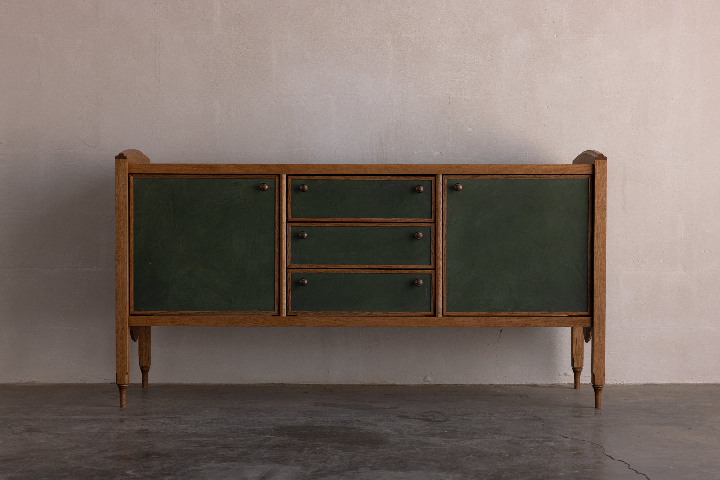 Fumed Oak w/ Olive Green Venetian Plaster