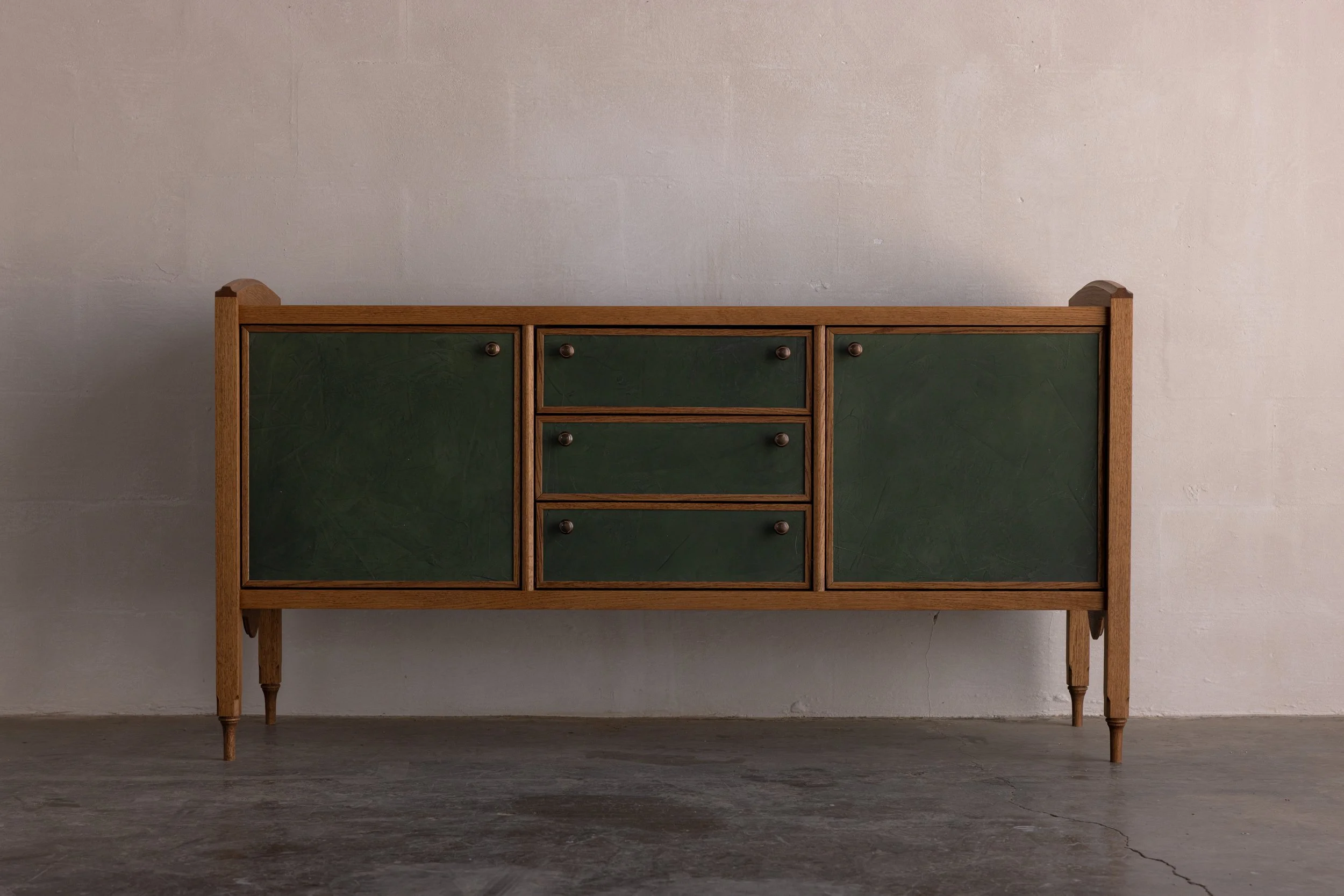 Fumed Oak w/ Olive Green Venetian Plaster