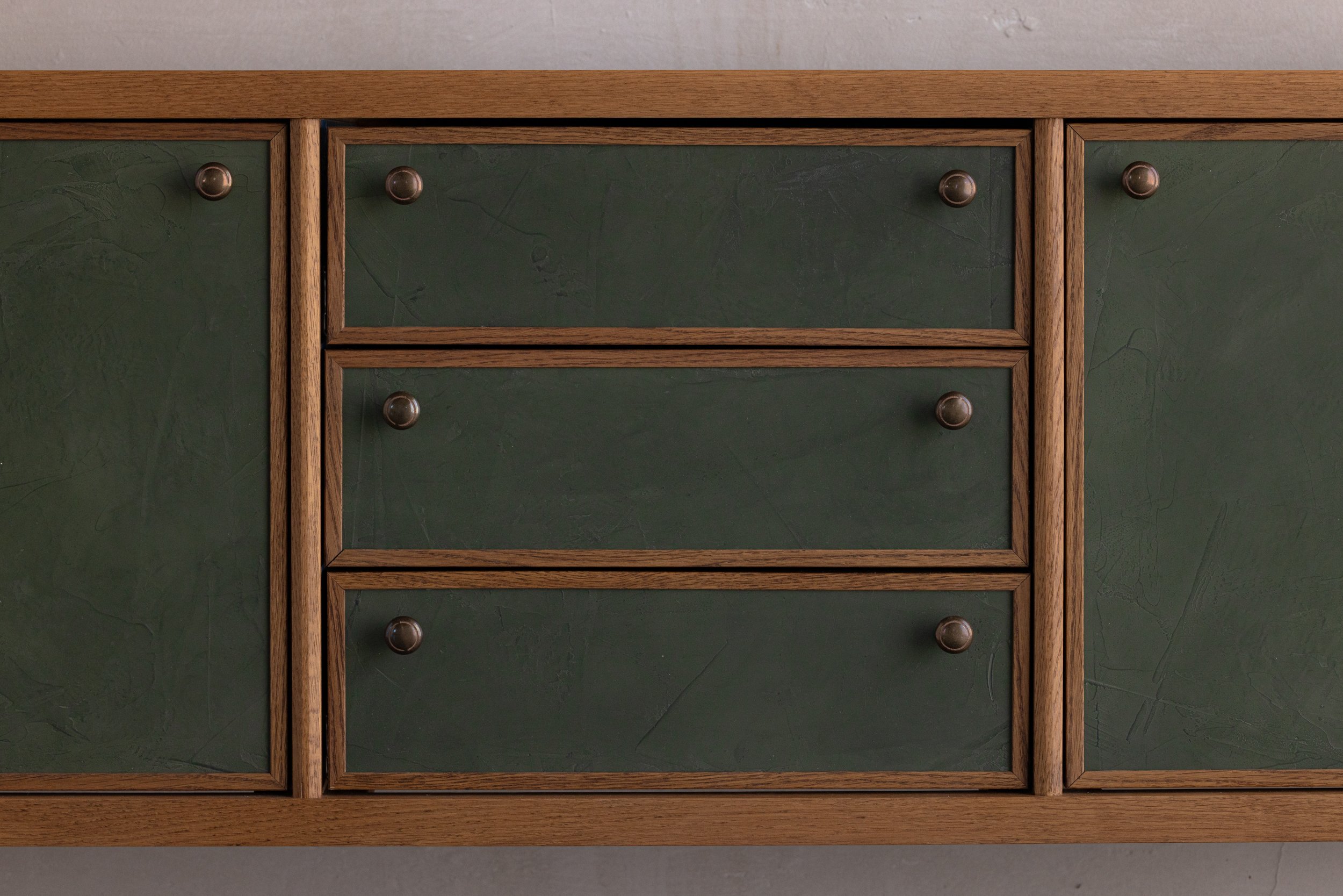 Fumed Oak w/ Olive Green Venetian Plaster
