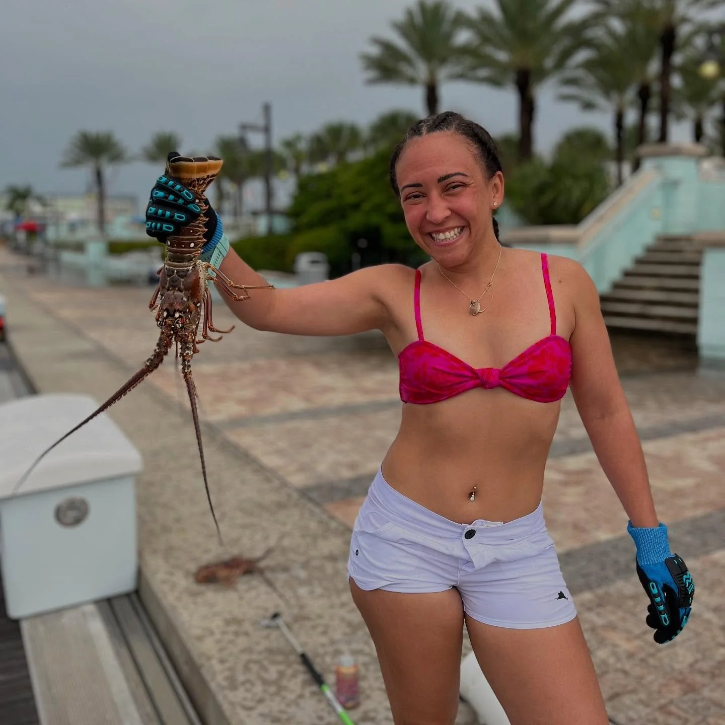 Seeing someone go from Open Water to catching her first and second lobster, shooting her first lionfish, first night dive, and turning out to be a true part of the diving community is pretty awesome for an instructor! 
.
I always tell my new divers t