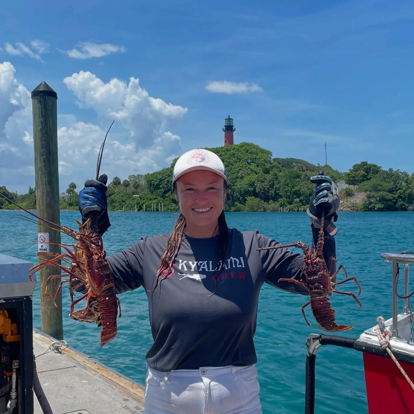 How's everyones lobstering going? 
.
I haven't been getting out there as much but I do love those different hunting spots! 
.
If your looking to grab your own and you need some tips message me for a private. I got some secrets and reminders pent up I