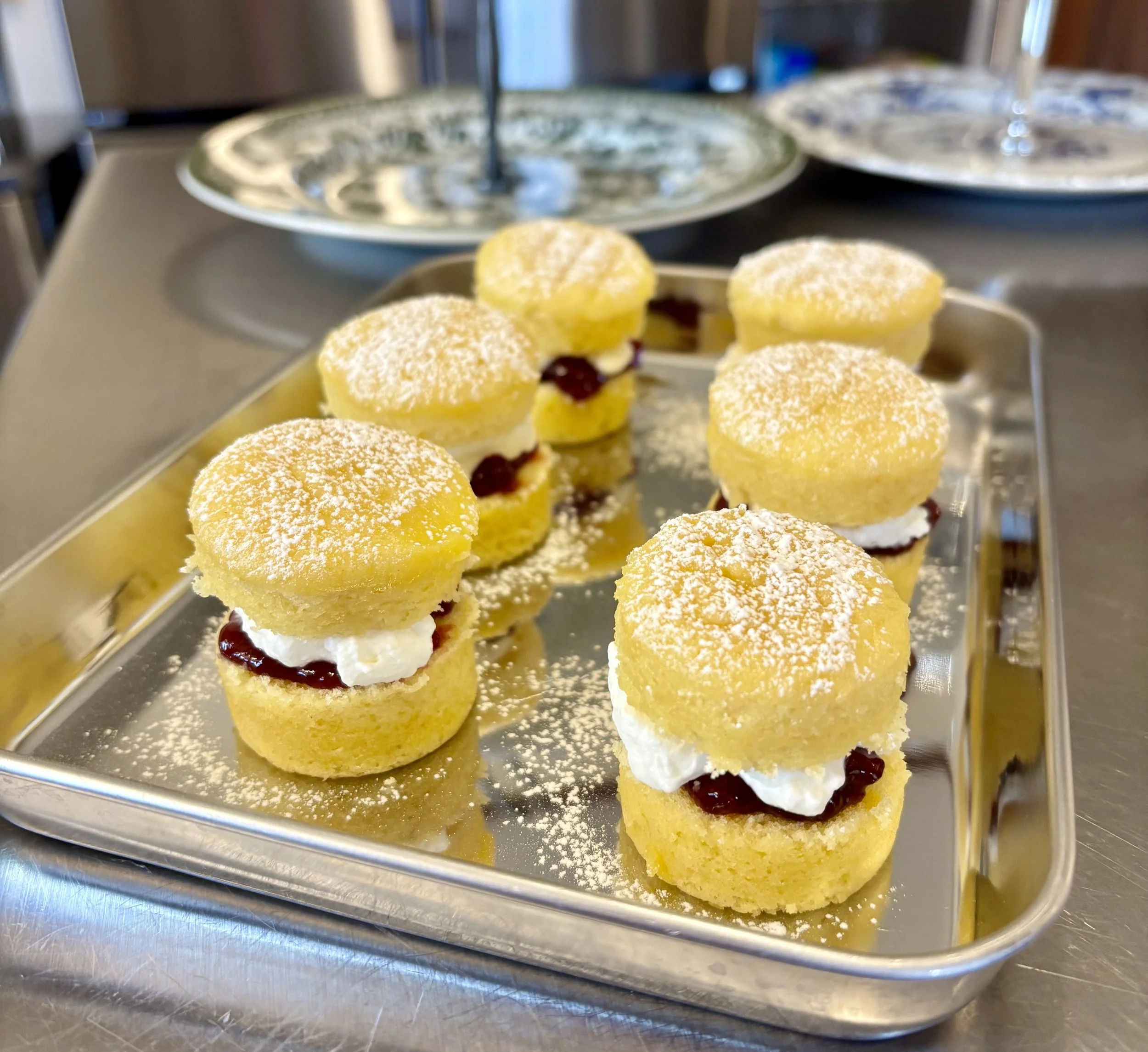 Mini Victoria Sponge Cakes Feb 2026