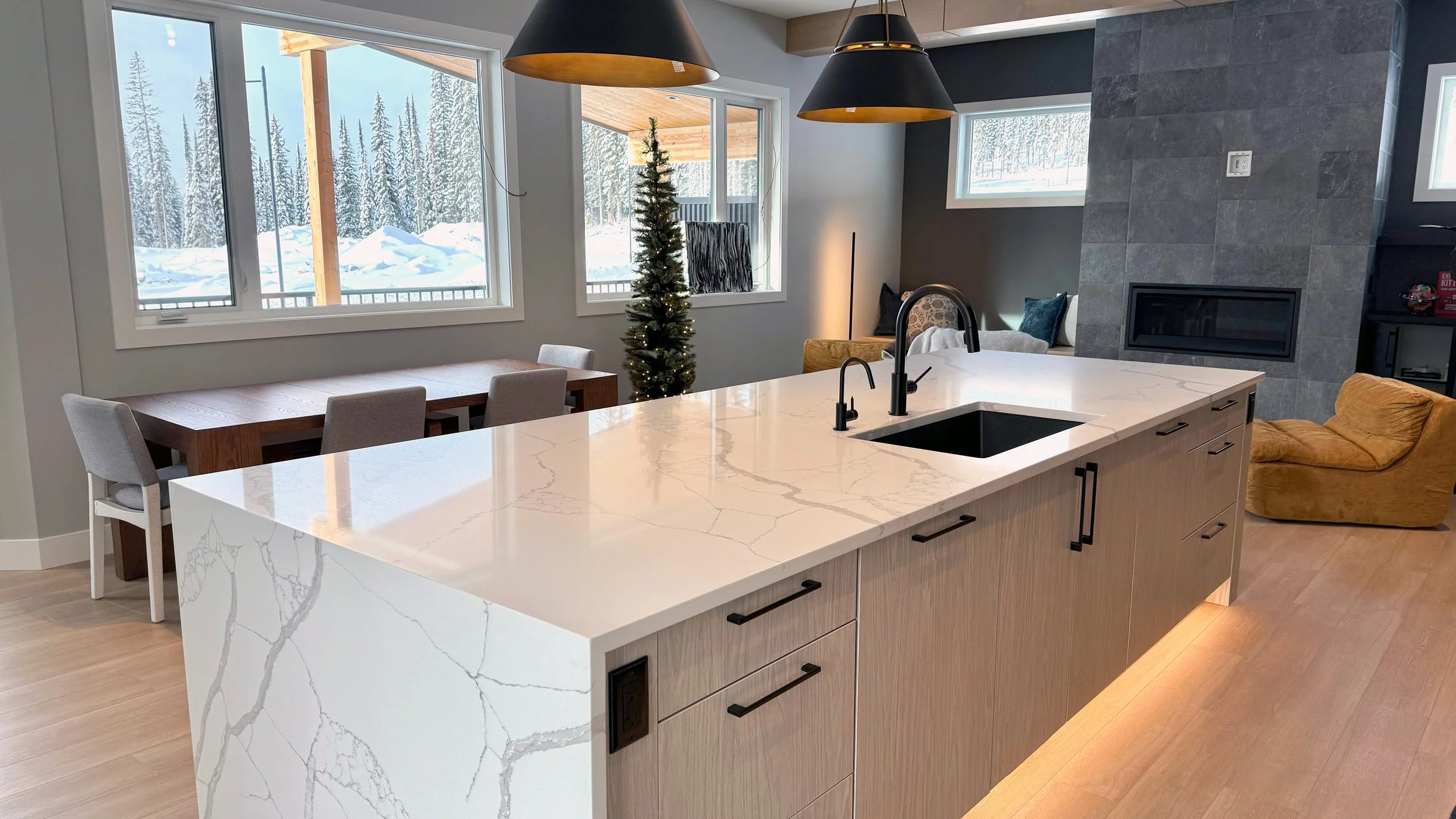 Big White Real Estate: How The Glades Compares to SilverStar and Apex