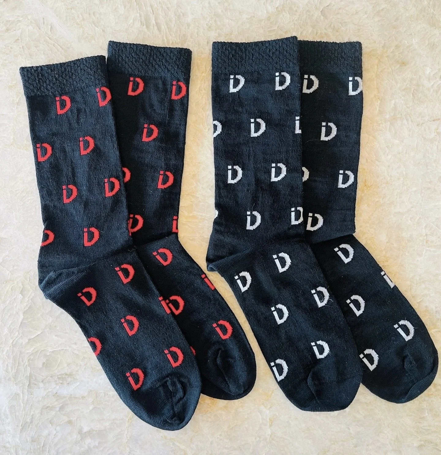 Gift local this Christmas 🖤 100% merino iD Dunedin socks, made in Ashburton and available in black/red or black/white. Retailing at $35 a pair.

Stockists:
&bull; @chapman_store 332 George Street, Dunedin (in store and online)
&bull; @guilddunedin 1