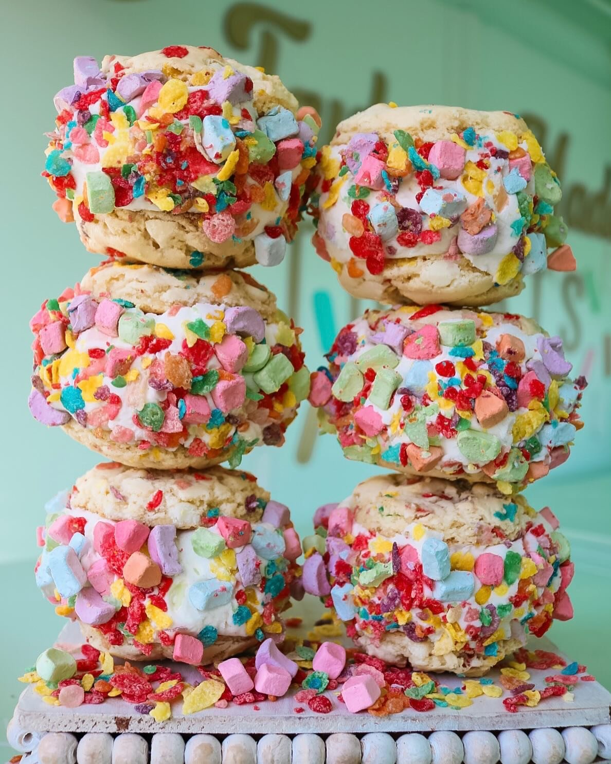 &bull;🥣ice cream for breakfast - cakey fruity cereal cookies with hand dipped vanilla ice cream in the middle + fruity cereal &amp; marshmallows around the outside🥣&bull; 
&bull;
&bull; 
&bull; please help us grow by liking this post, following bot