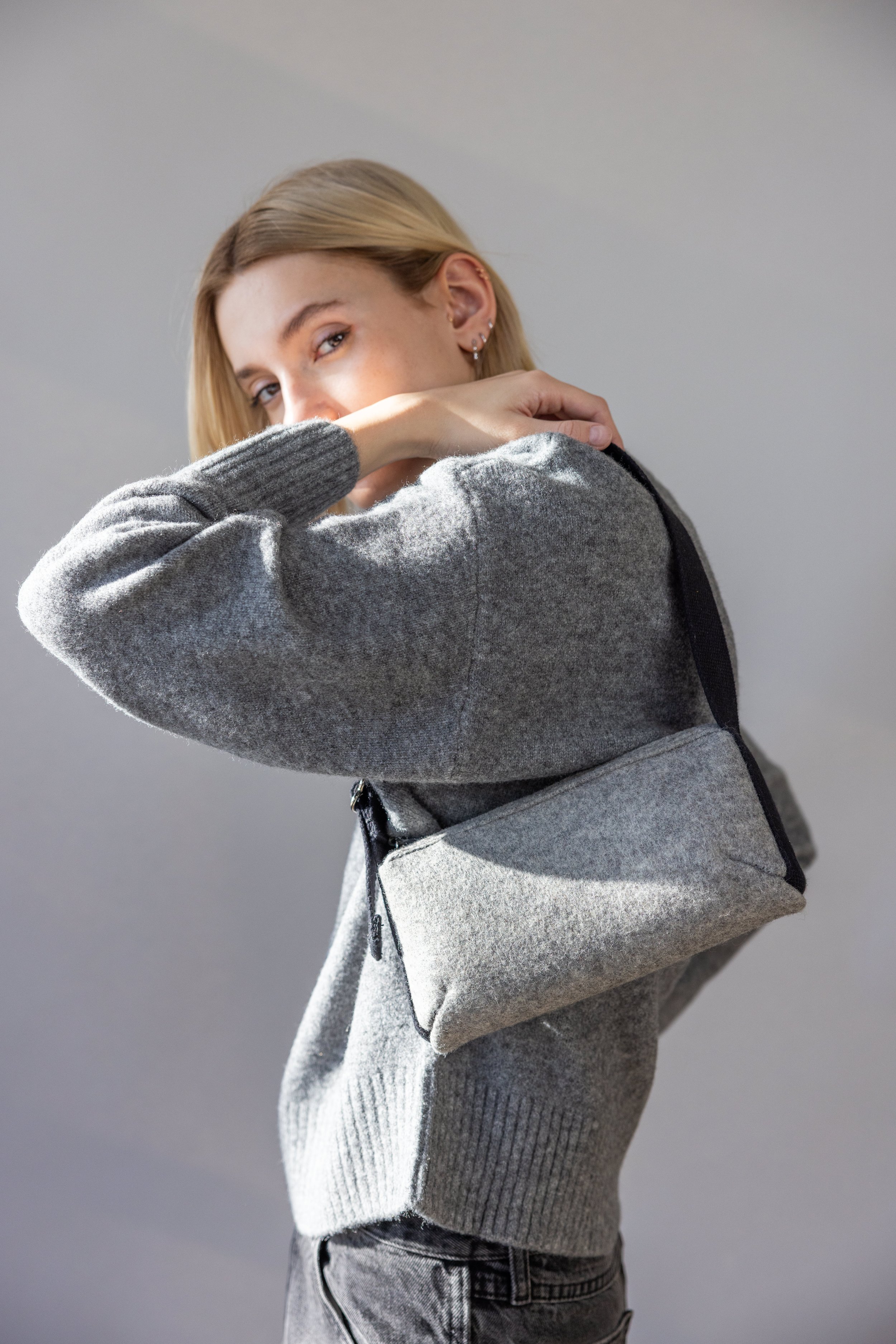 015-campus-shoulder-bag.jpg