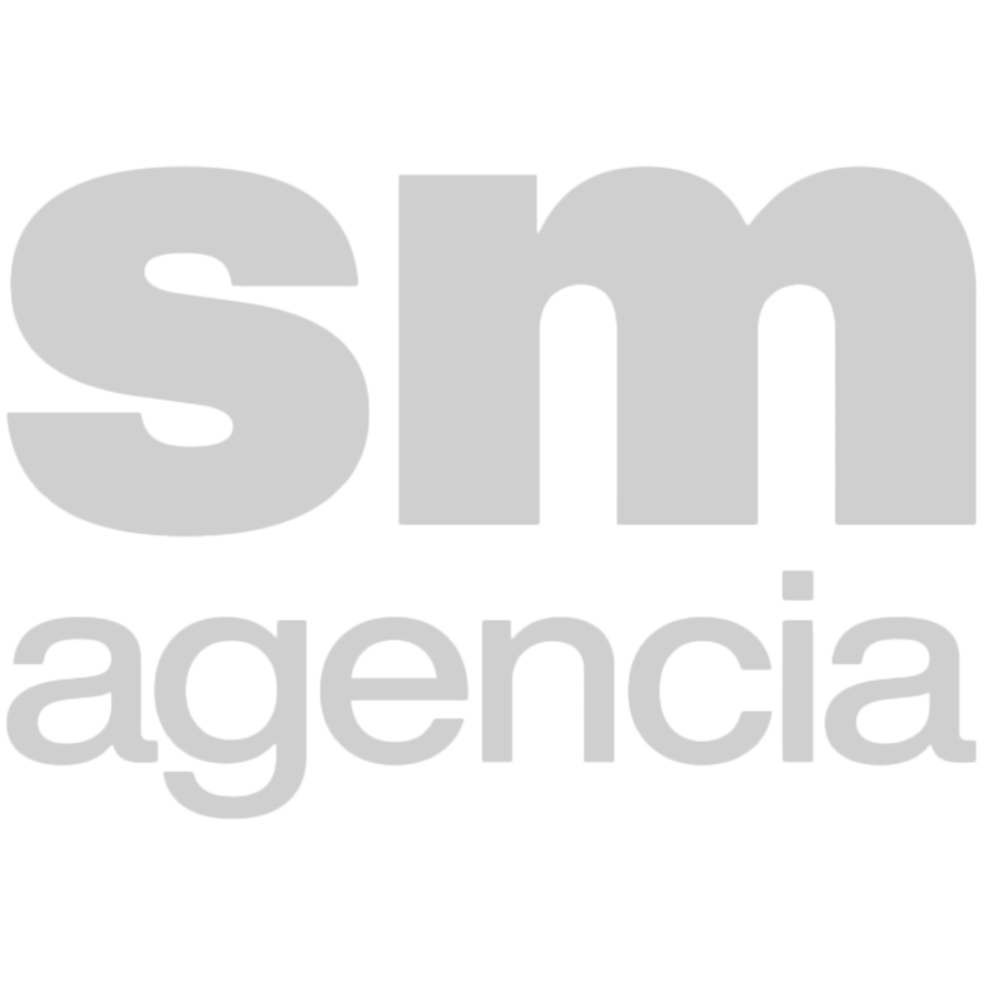 El logotipo de la agencia 'SM Agencia' en letras grandes y en color gris claro sobre un fondo negro.