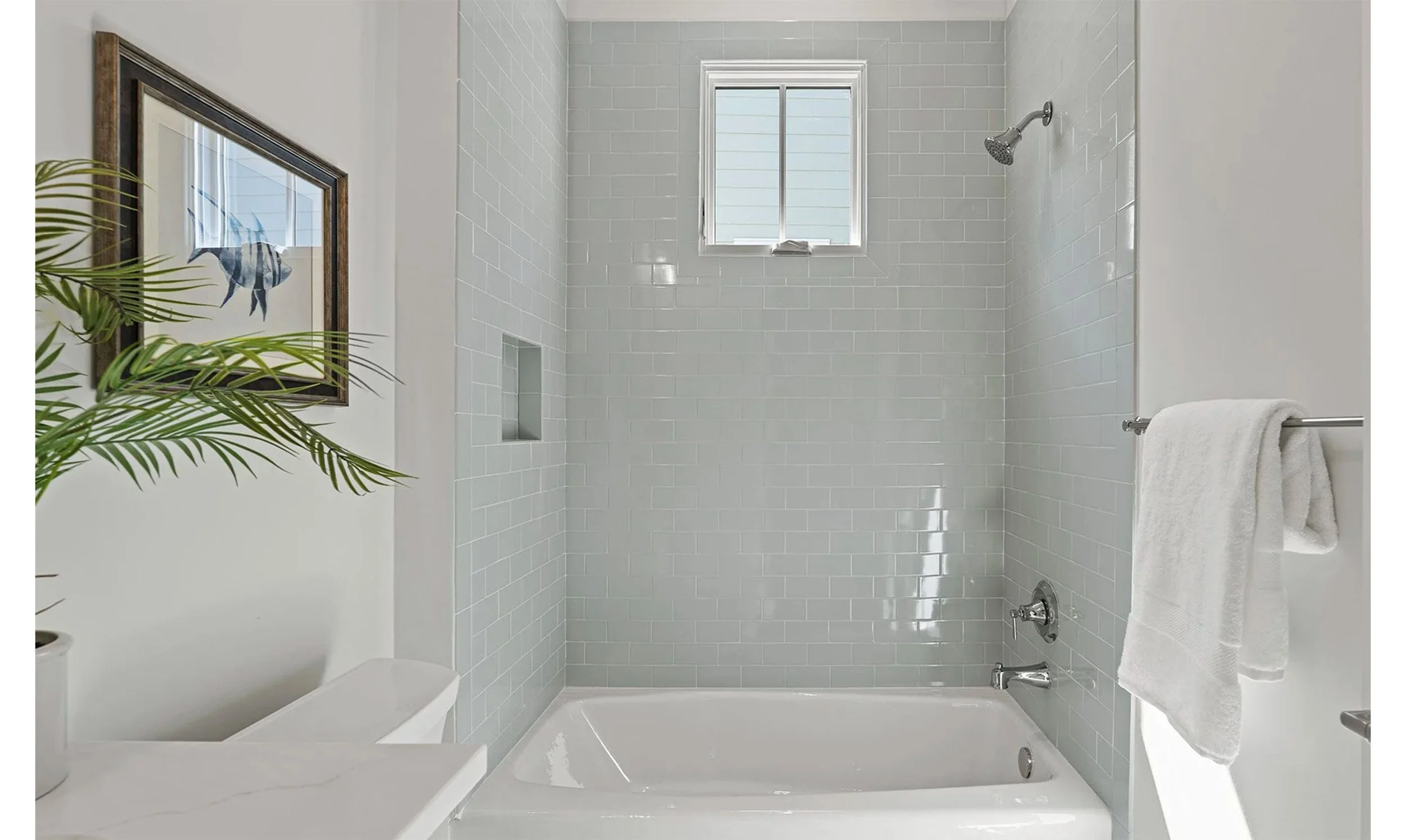 long-beach-walk-in-shower-bathroom-design.jpg