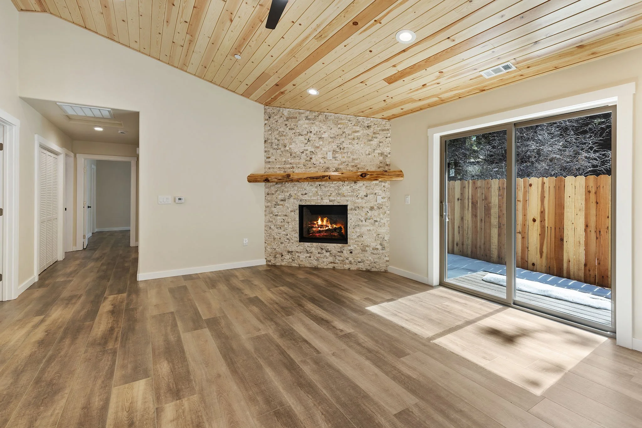 Big-Bear-Lake-Mountain-Home-Living-Room-Fireplace-Photography.jpg