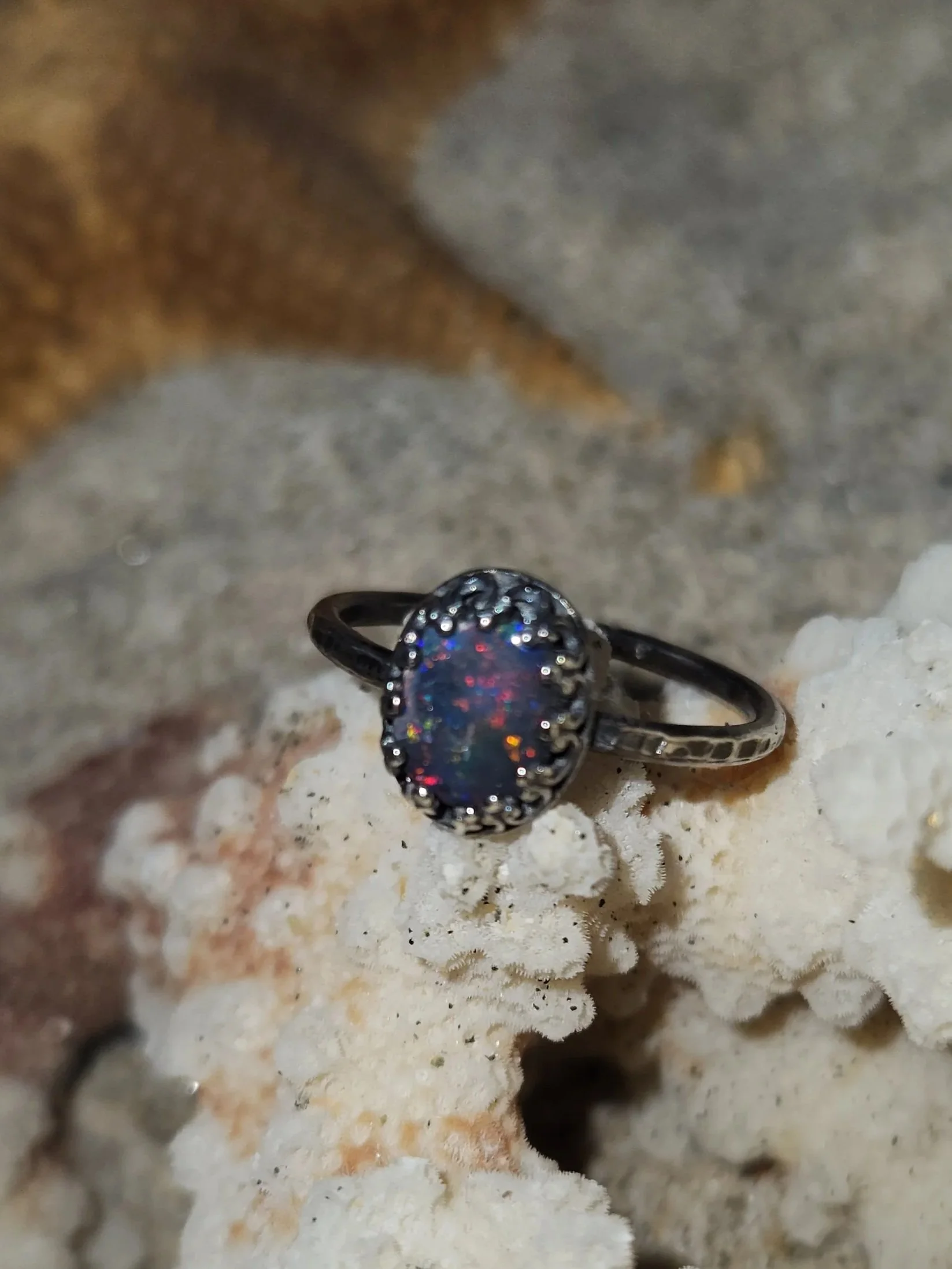 R90+-+blk+opal+w+red+rainbow+pinfire+royal+crown+bezel+6+-+200.jpg
