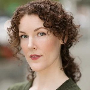 Jennifer Ewing as Olivia