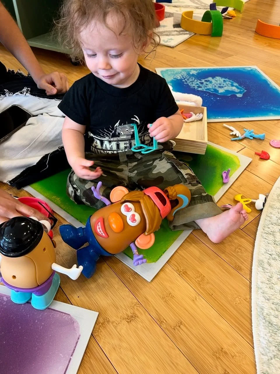 ✨ In My Feelings ✨
This morning we learned all about emotions in the playhouse! 💛 We built silly faces with Mr. Potato Head, read A Little Spot of Feelings, and painted our very own colorful &ldquo;feelings spots.&rdquo; 🎨😊 Such a sweet way to exp