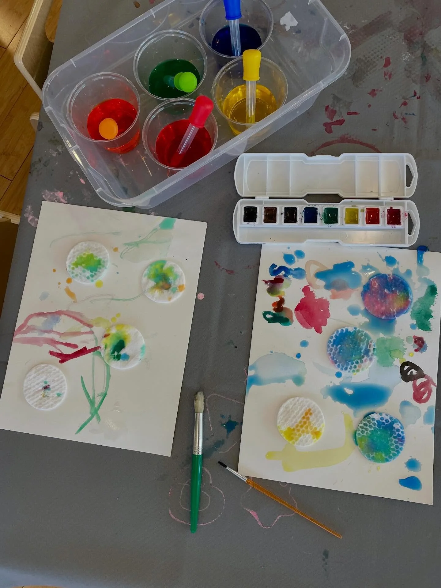 A love note to Mini Makers: 💛
You are a world of color, wonder, and imagination. Did you know that early exposure to art helps little ones build creativity, problem-solving skills, and confidence in expressing themselves? In this sweet class, we val