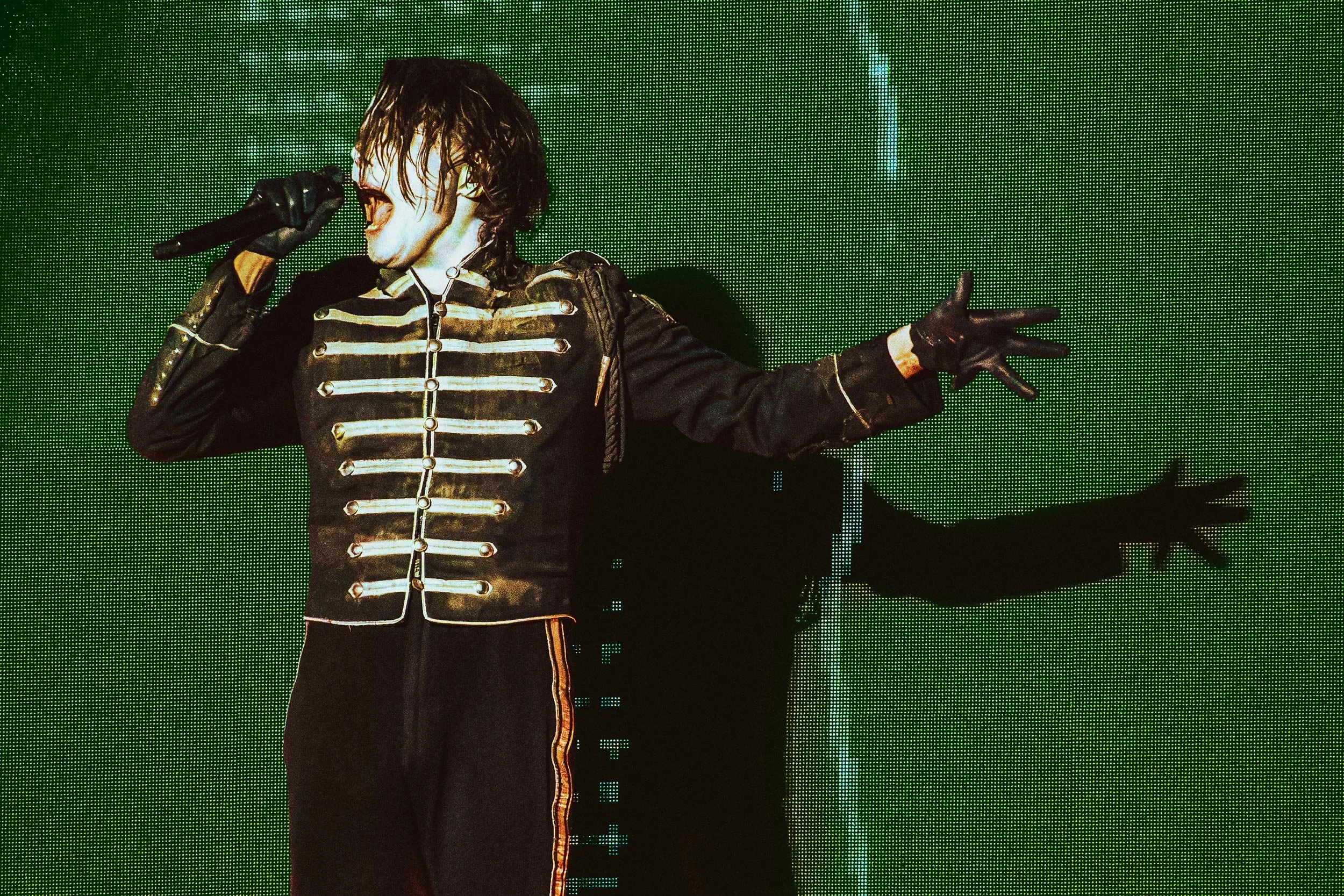 casey-vange-my-chemical-romance-01.jpg