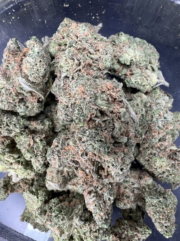 Blue Dream x Purple Punch Cannabis Strain: A Flavorful Fusion of Power and Relaxation