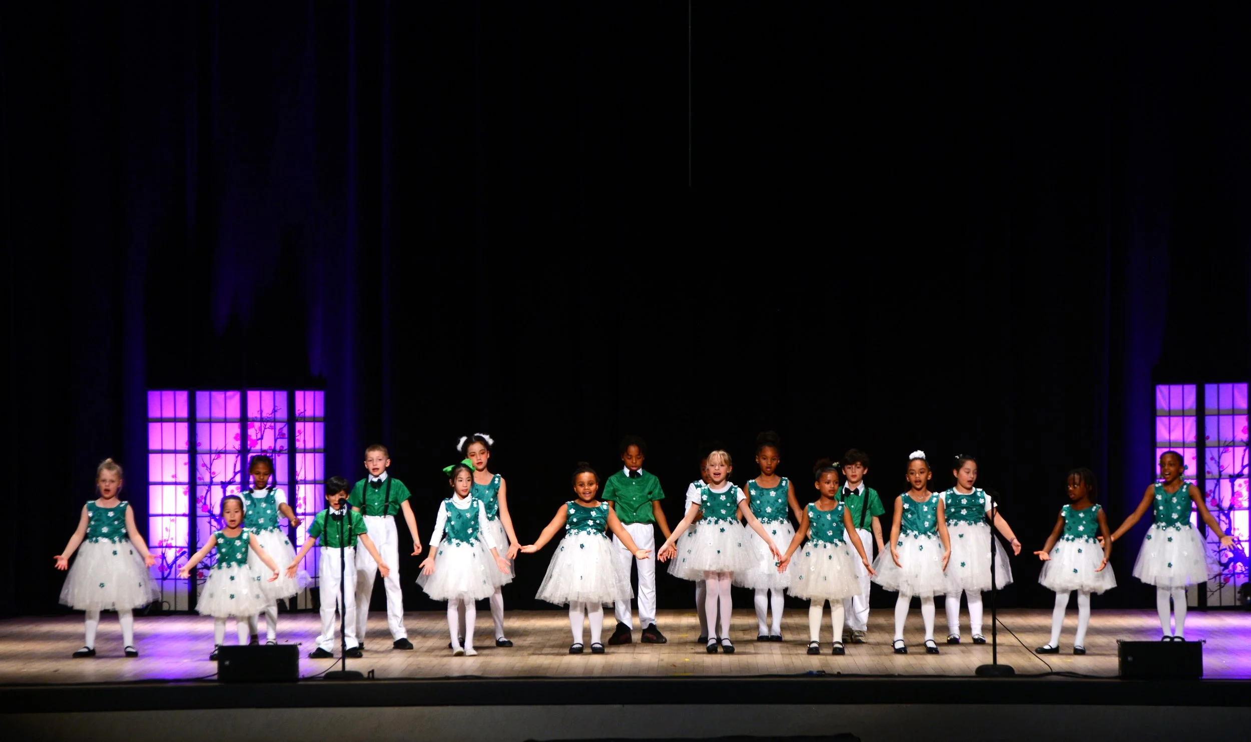 26. 歌声与微笑KM.jpg