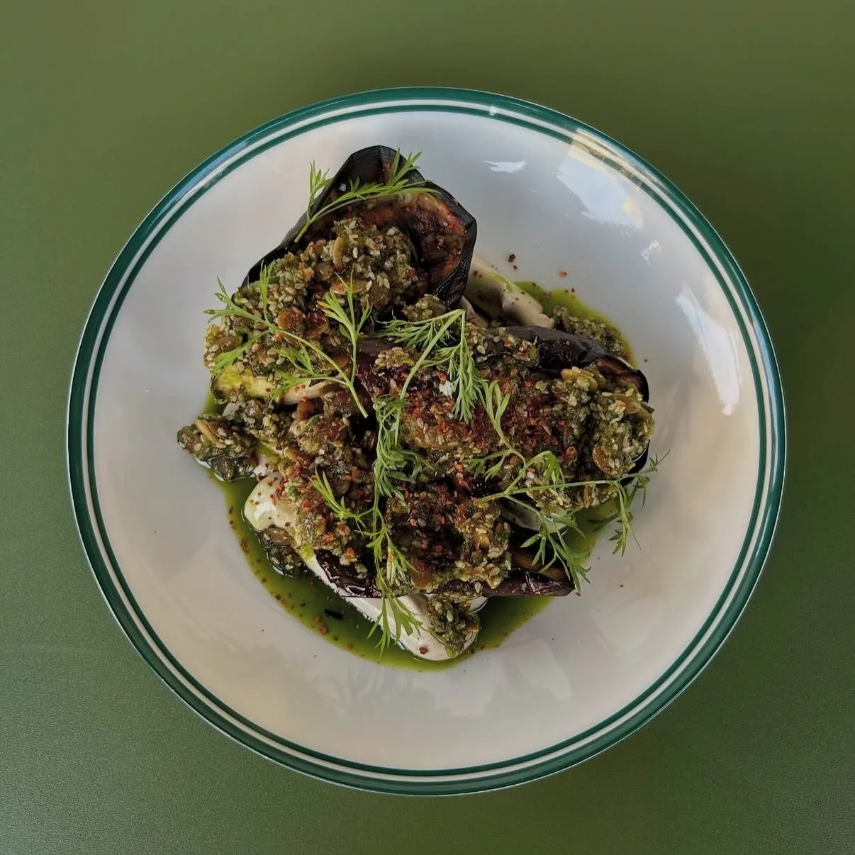 Eggplant from @thewaratahsydney 🙌🙌

Roasted eggplant in tahini, salsa macha and coriander 🤤

Try it this week 🔥