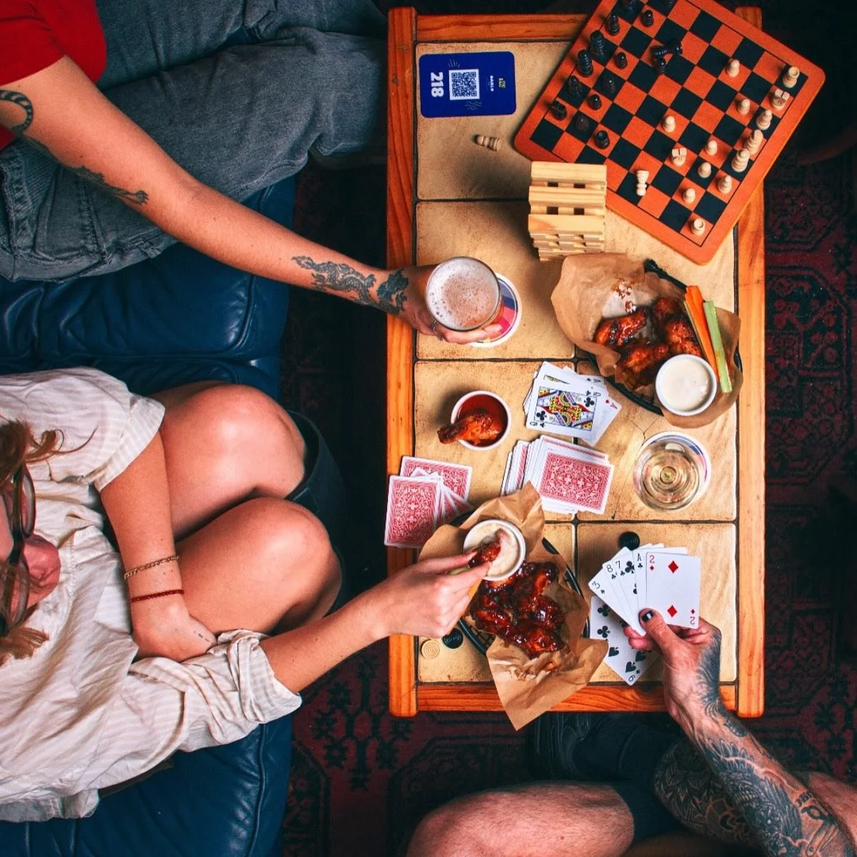 Drumsticks and Dice at @darlobar every Monday! $8 for 6 drummies and free pool all day! 🙌🙌