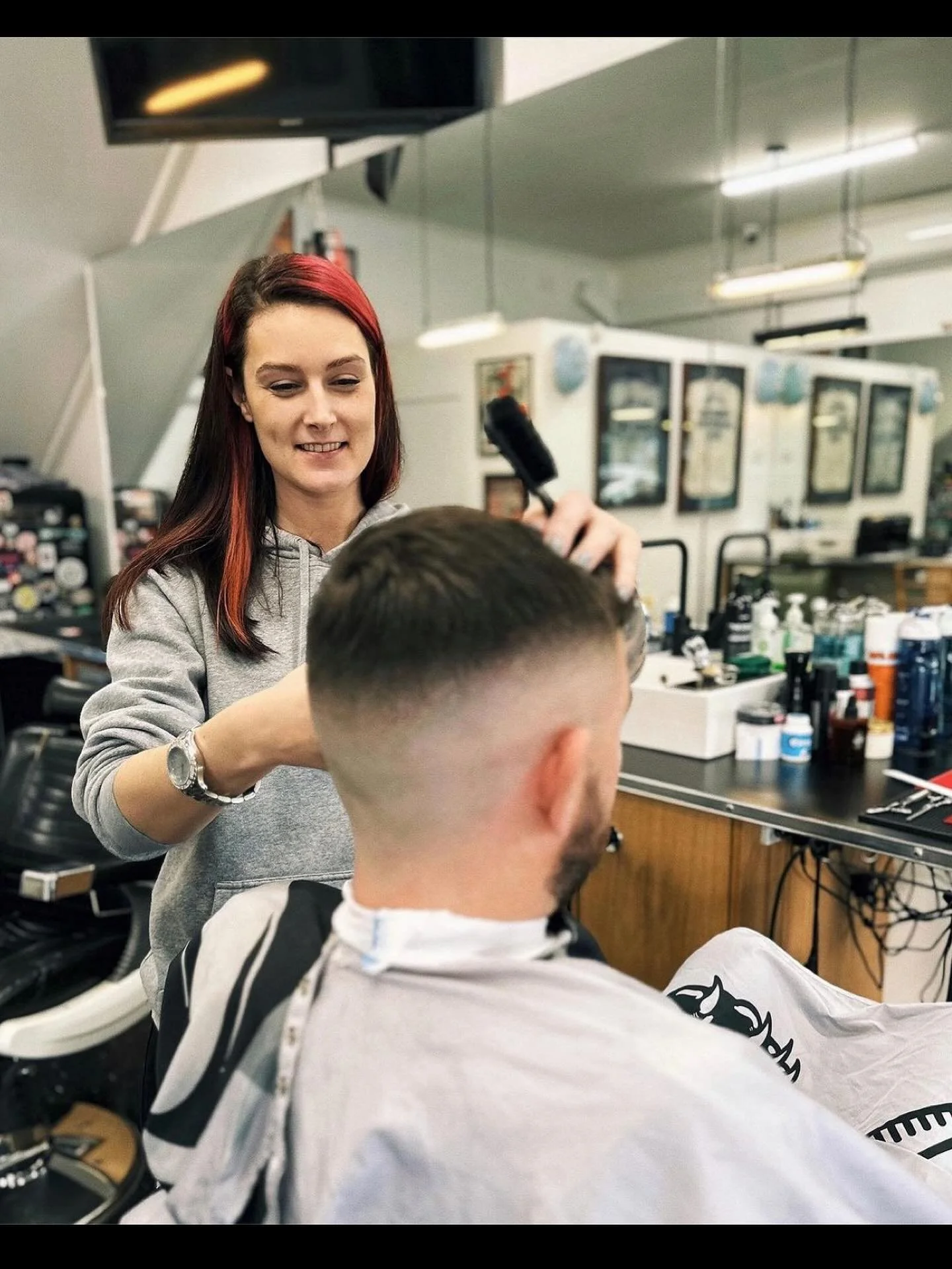 Super excited to let you all know that Lindsay @nl.linz is back behind the chair on Monday Wednesday and Friday&rsquo;s.
 
call the shop to lock in or go on line.

#noofnation 
#sharpcutsnofucks 
#wherelookinggoodisunderstood 
#kidgamblebarbershop