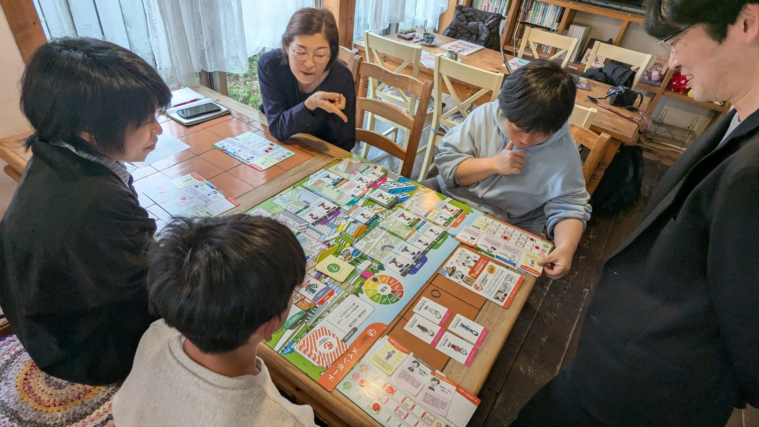 私たちの見聞録】超高齢社会をゲームで体感 地域課題を自分ごとにする