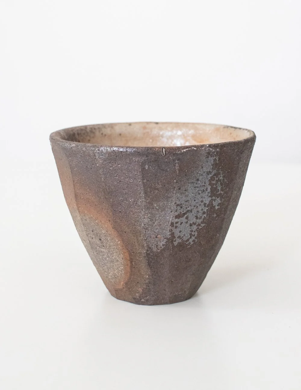 Faceted cup