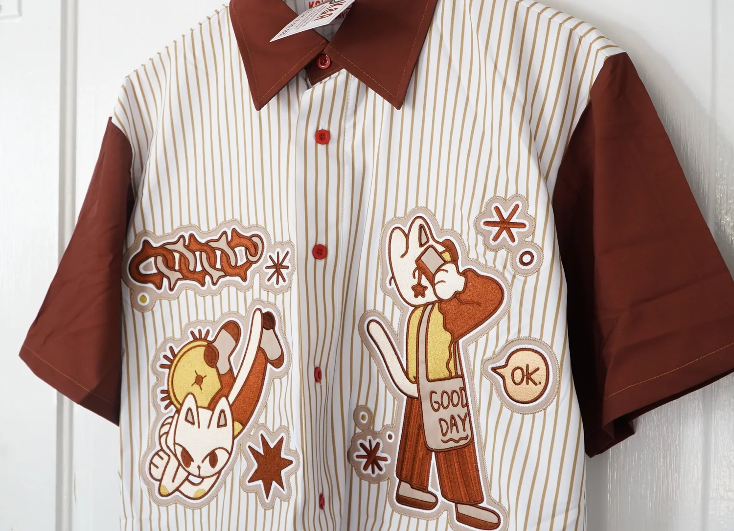 GOOD DAY CAT EMBROIDERED BUTTON DOWN — KOHI & ANDIE