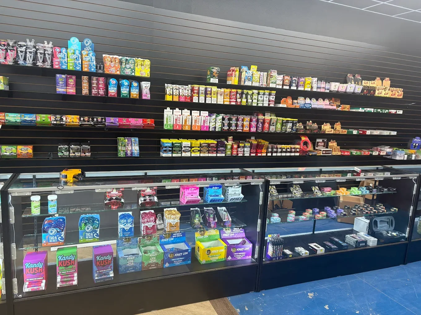 tyler_tx_store_photos_N_NW_Loop_323_OnlyClouds (1).webp