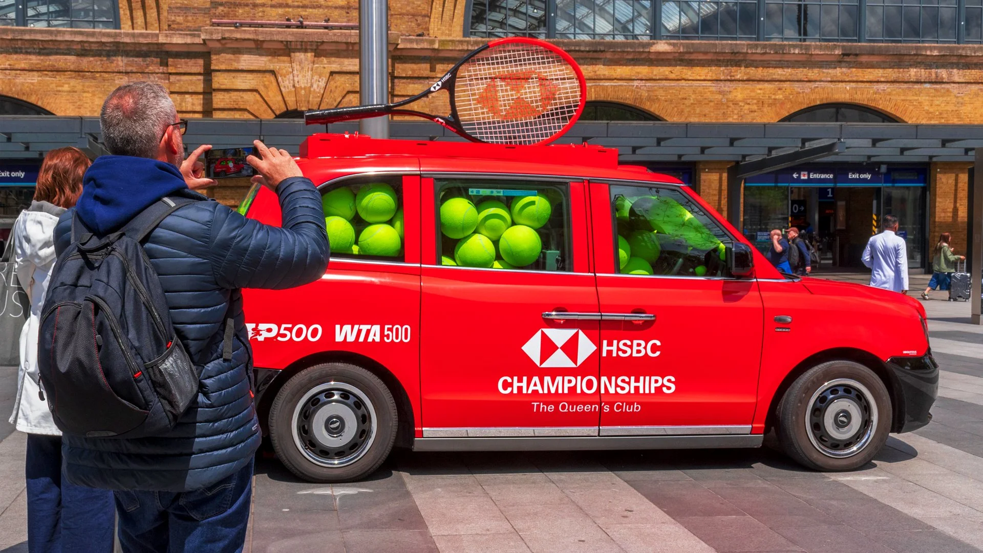 hsbc-special-build-linkedin-3.jpg