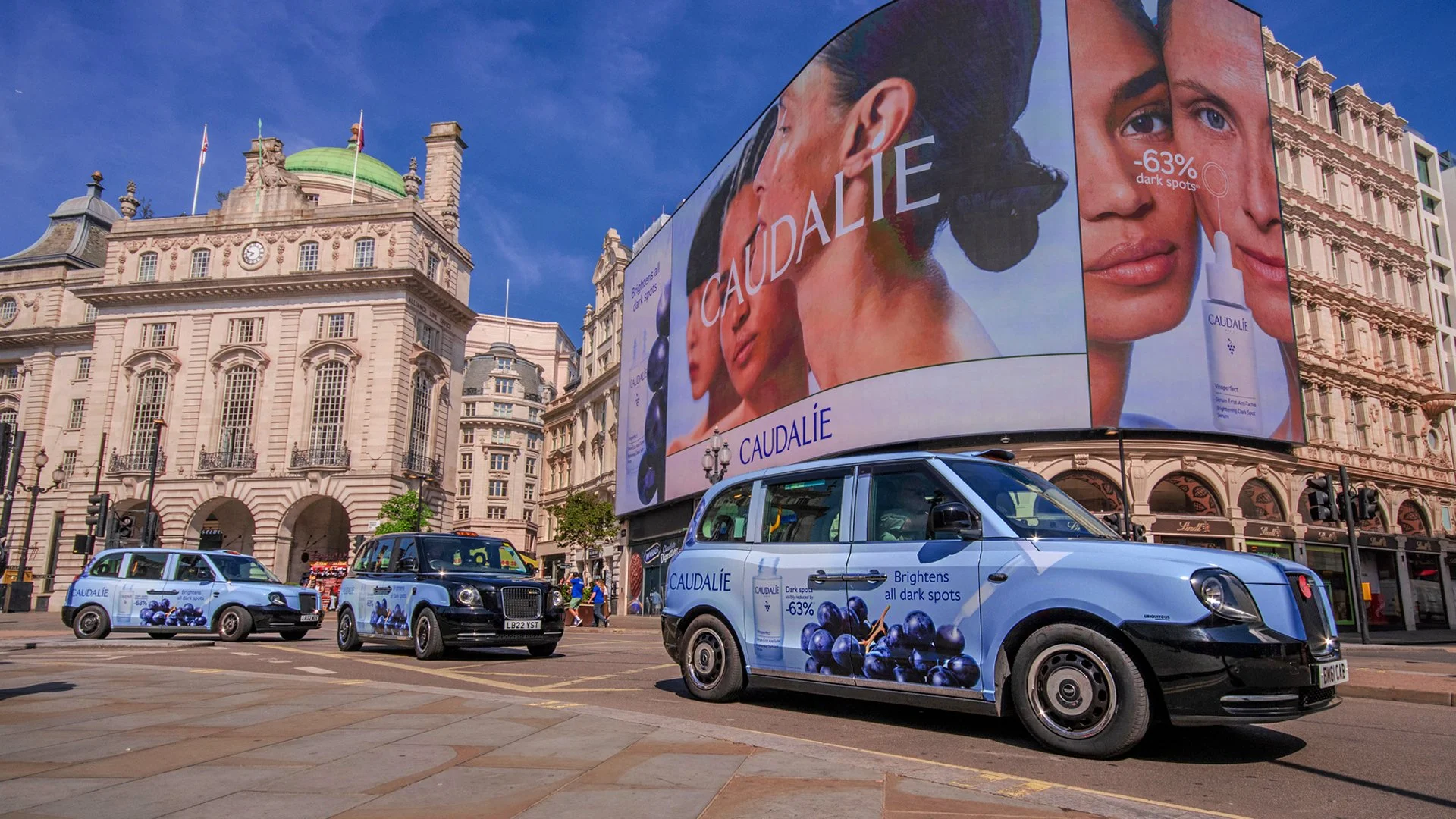 caudalie-dooh-example-linkedin-1.jpg