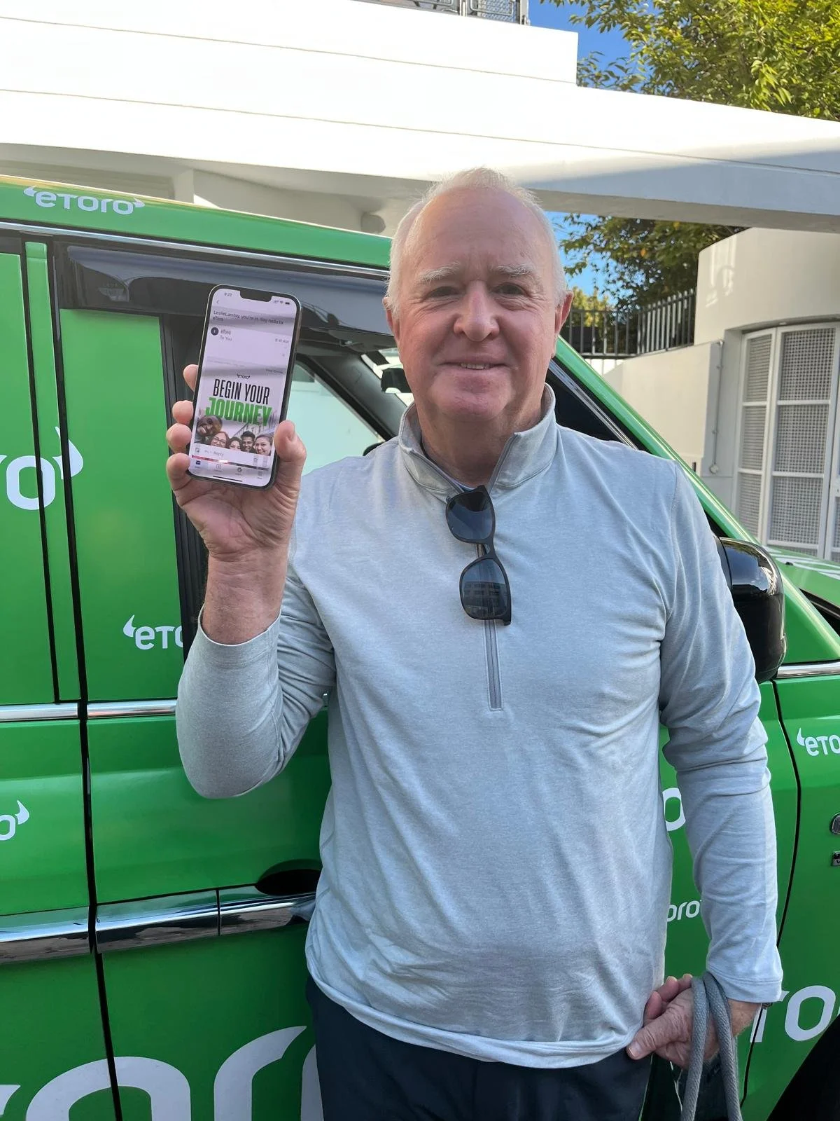 Etoro x Free Rides (3).jpg